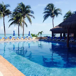 3* Aparthotel Nautibeach Front In North